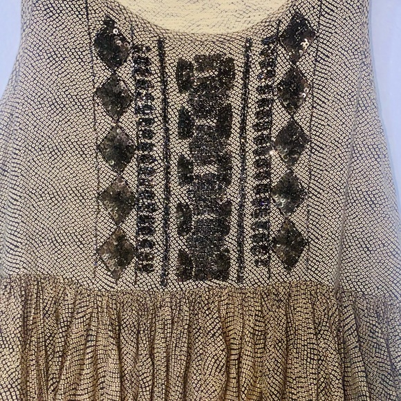 Anthropologie Akemi + Kin Hand-Beaded Swing Tank Peplum Ruffle Size M - Picture 7 of 11